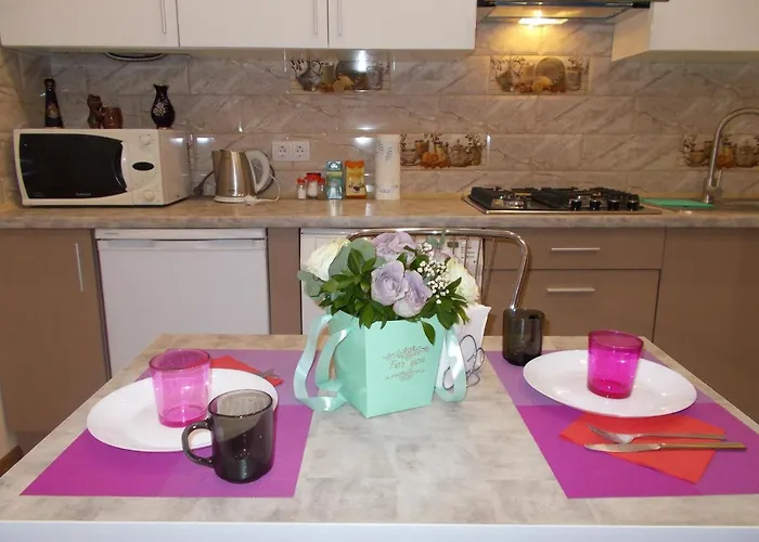 Two-Bedroom Apartment In 10 Min To The Opera Theatre