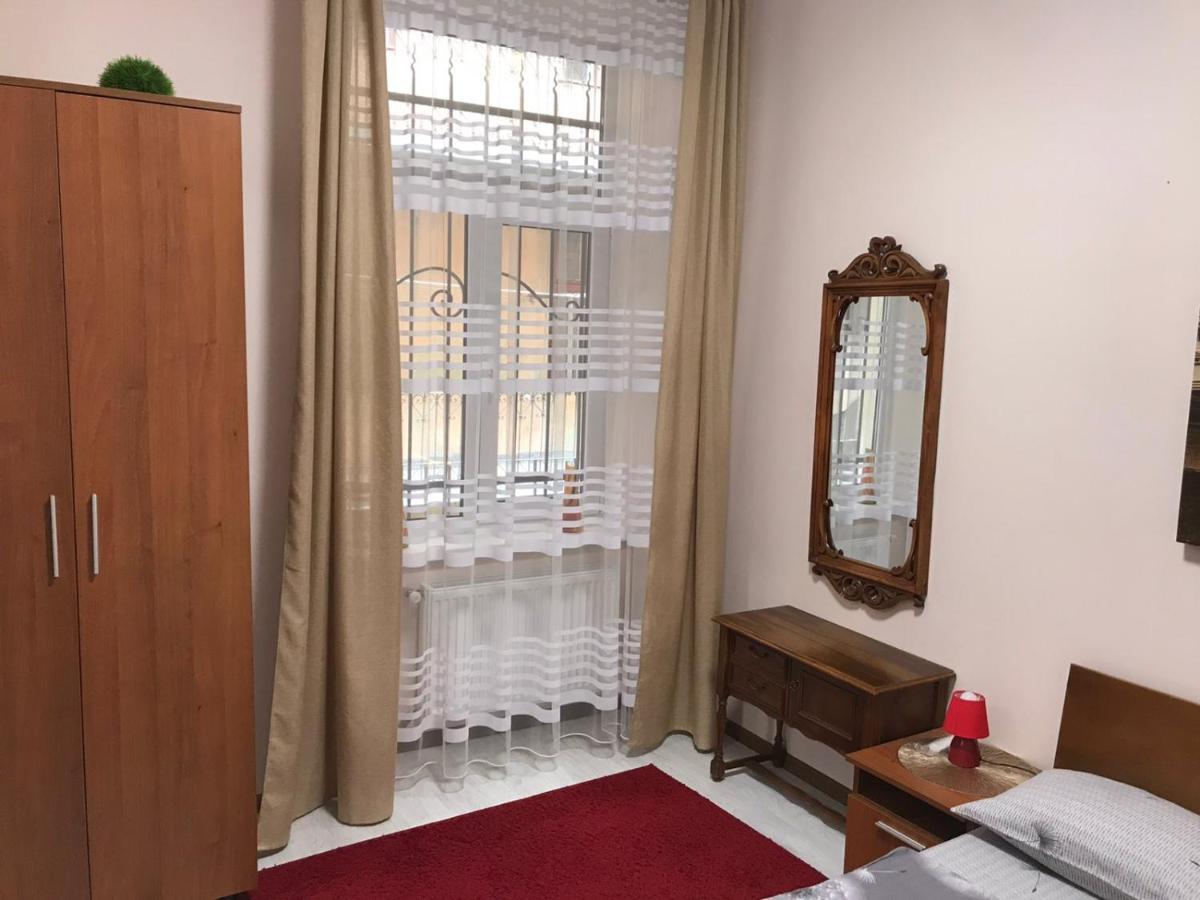 Apartment Two-bedroom In 10 Min To The Opera Theatre Lviv